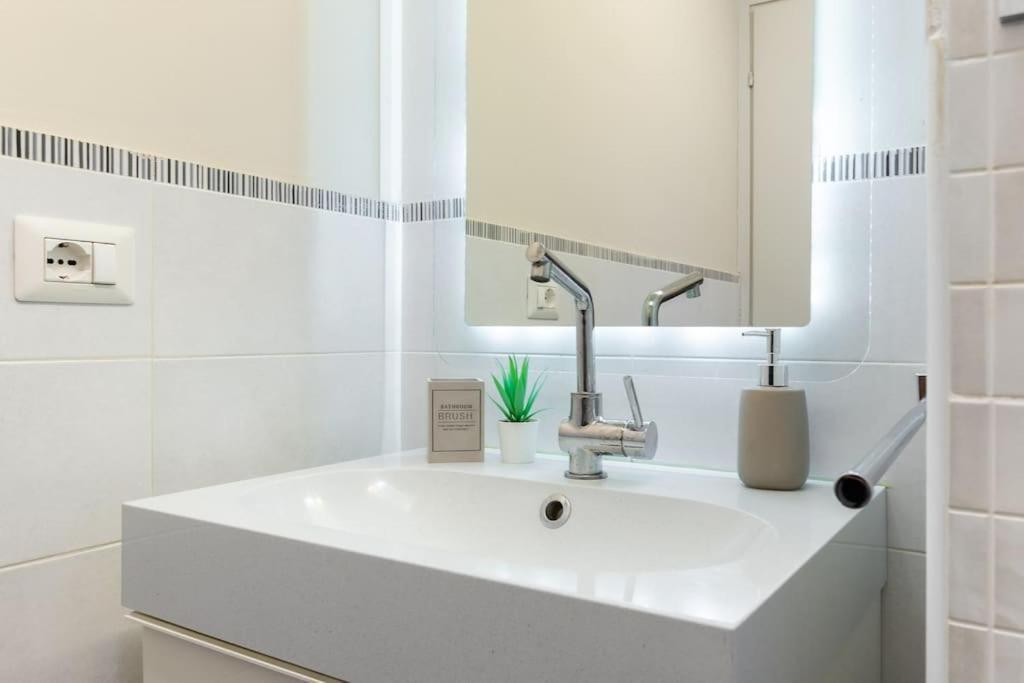 Historical Suite - Pieno Centro - Porta Nuova- Piazza Castello Turin Exteriör bild